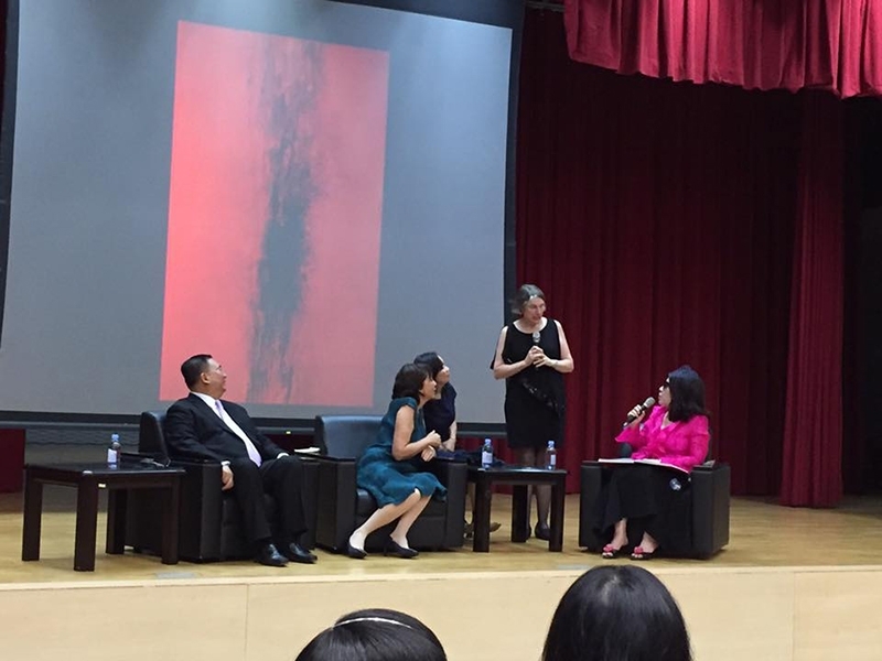 由陳文茜主持的座談會。攝影｜簡秀枝