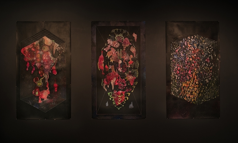 馬凌（香港）畫廊和印尼ROH Projects聯合策畫藝術家Syaiful Garibaldi和Arin Sunaryo的雙聯展「ω」，圖為展覽現場。圖片提供：馬凌畫廊