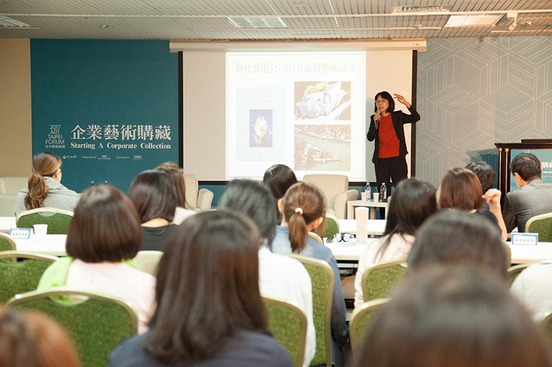 典藏藝術家庭社長簡秀枝為藝術論壇主講。圖片提供：中華民國畫廊協會