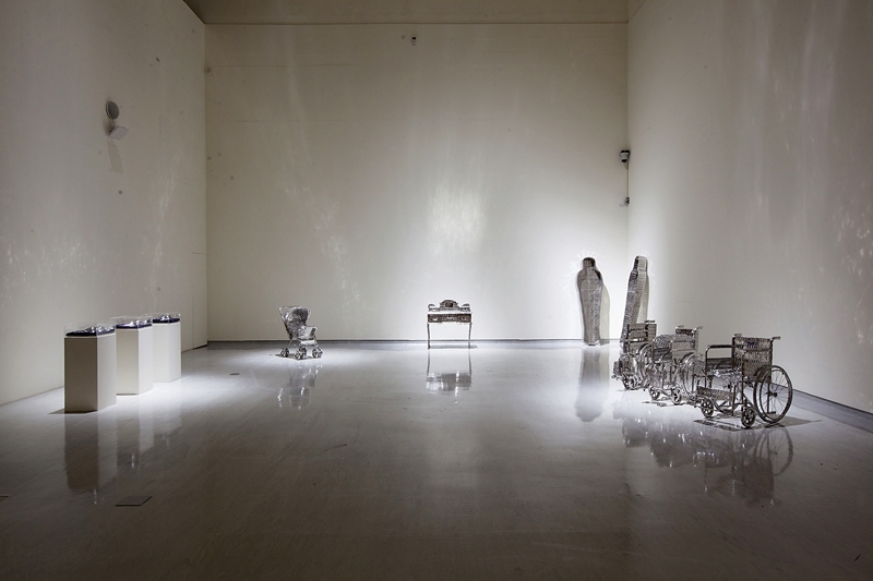 里皮(Tayeba Begum Lipi)2013年的作品《母親的梳妝台》。圖│國立台灣美術館