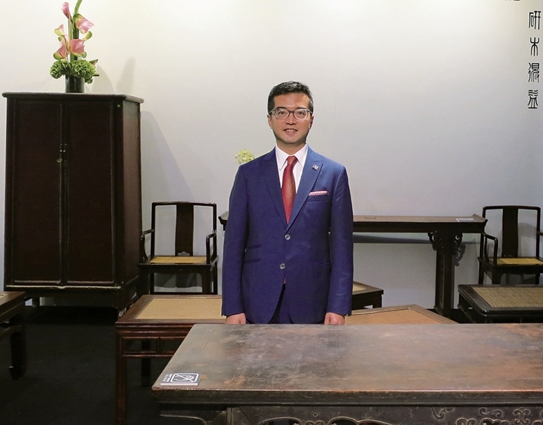 研木得益總監黑國強。攝影/廖堯震。