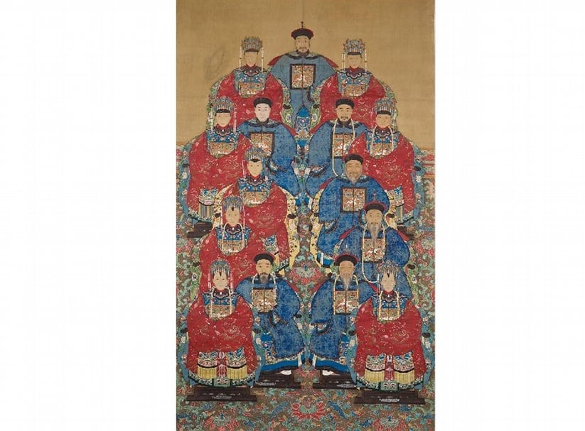 圖12 清代19世紀佚名〈五代家堂像〉，設色絹本立軸，德國科隆東亞博物館藏。Museum für Ostasiatische Kunst, Köln, A 93, 18, ©Rheinisches Bildarchiv, Sabrina Walz, rba_d012733。