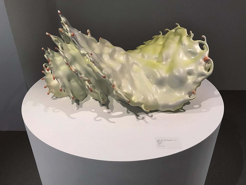 河口洋一郎《Growth Icebergy》．玻璃纖維．100×72×50 cm。（攝影／楊椀茹）