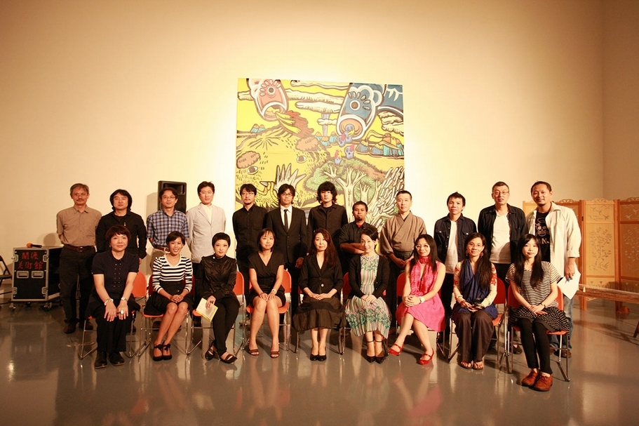 2010關渡雙年展暨亞洲當代藝術論壇之開幕實況。圖片提供:國立台北藝術大學關渡美術館