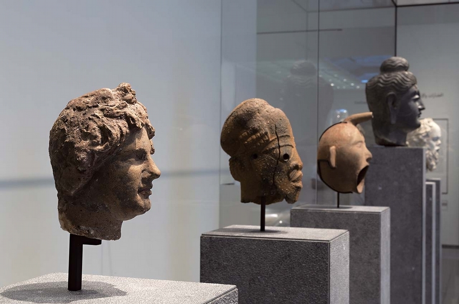 「文明與帝國」中陳列的展品。（攝影／Marc Domage © Louvre Abu Dhabi）