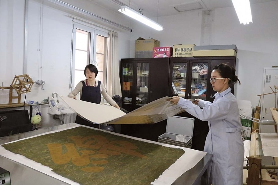 北京故宮裝裱類緙絲文物的 保護修復與複仿製實踐(下)