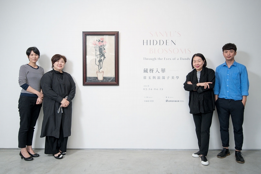 左起:富邦藝術基金會展覽組組長陳緯倫、總幹事熊傳慧、耿畫廊負責人耿桂英、策展人許峰瑞。(耿畫廊提供)