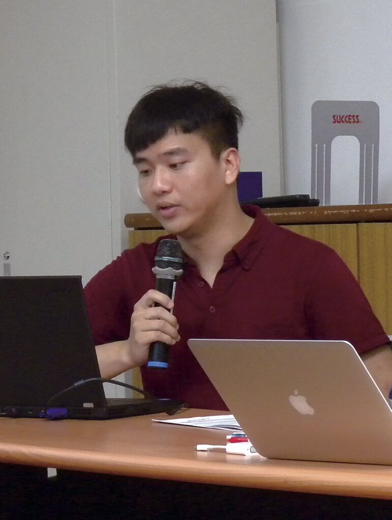報告人石昇烜。