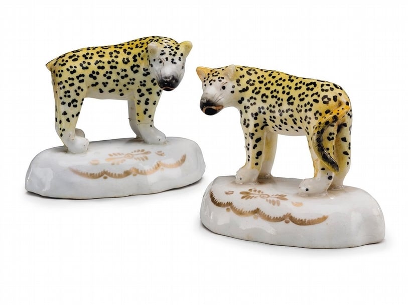 「佩吉及大衛．洛克菲勒夫婦系列珍藏」（The Collection of David and Peggy Rockefeller）網路專拍，1對英國製獵豹小雕塑。（佳士得提供）