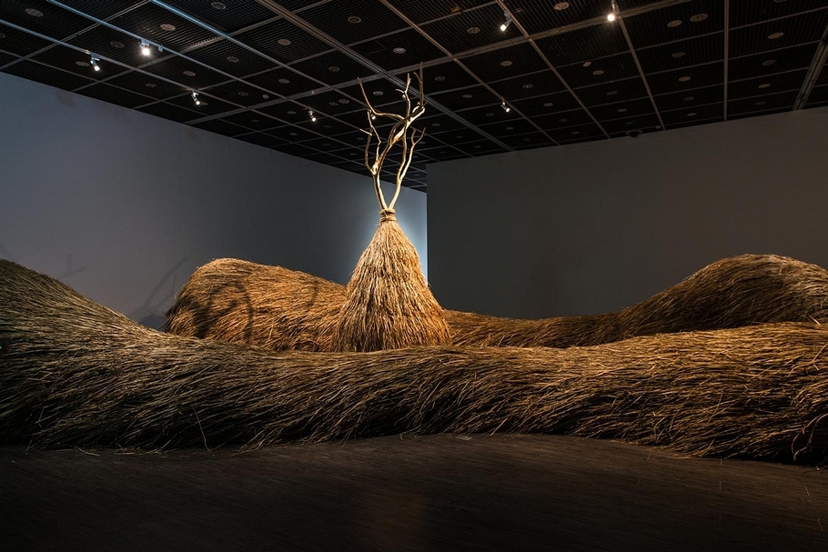 「島嶼隱身」中安聖惠(Eleng Luluan)《刻在靈魂的地圖》(A Map Carved into The Soul)。(台北當代藝術館提供)