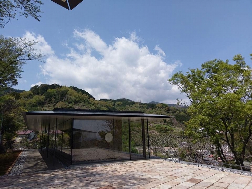 由杉本博司（Hiroshi Sugimoto）打造的「江之浦測候所」（Enoura Observatory）一景。（簡秀枝提供）