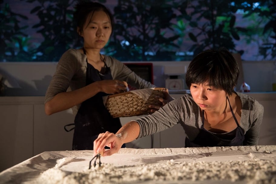 2012年「超親密小戲節」中《麵包以後》演出現場。（飛人集社劇團提供）