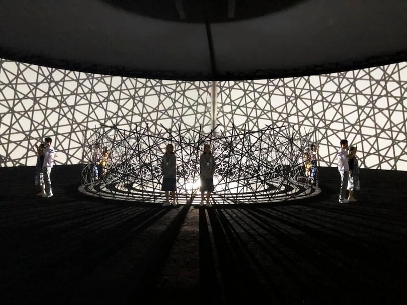 奧拉維爾．埃利亞松（Olafur Eliasson）作品《未思之思圖志》（Map for unthought thoughts）。（簡秀枝提供）