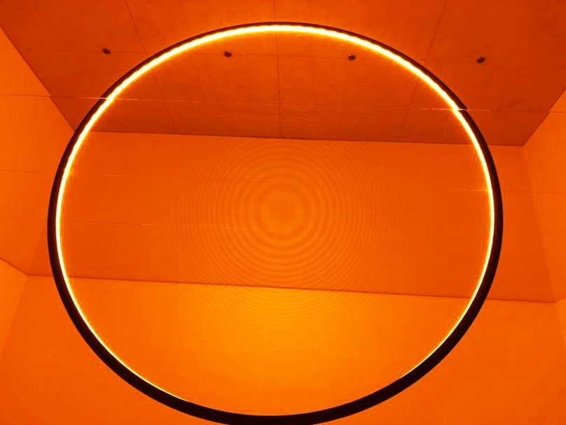 奧拉維爾．埃利亞松（Olafur Eliasson）作品《道隱無名》（The Unspeakable Openness of Things）。（簡秀枝提供）