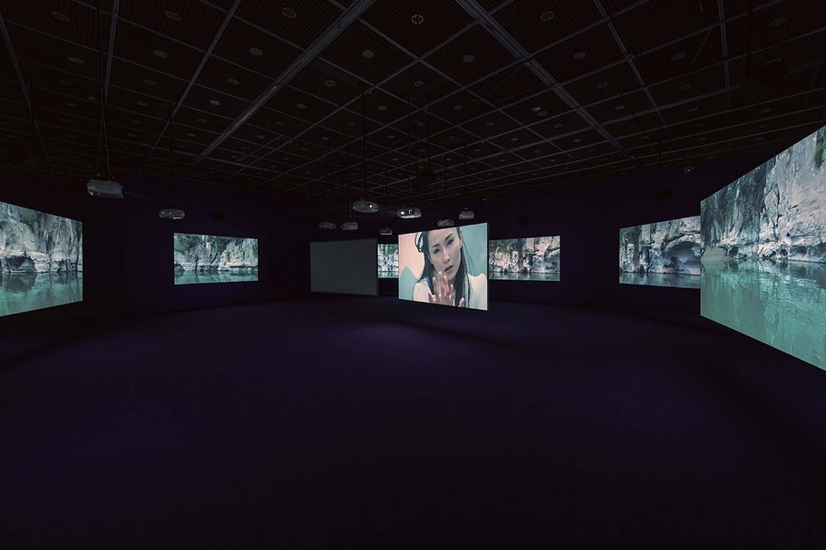 朱利安《萬重浪》。 (Courtesy of Isaac Julien, Victoria Miro, London, and Metro Pictures, New York)
