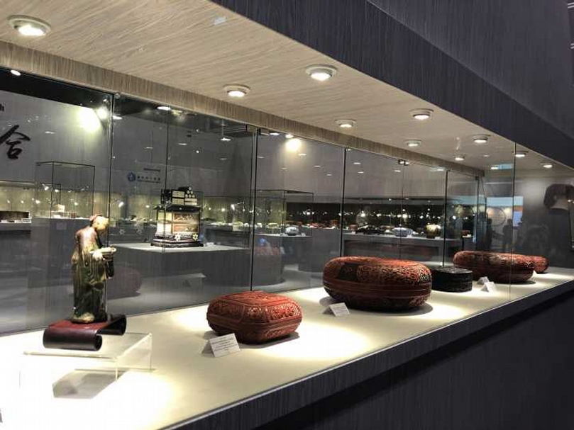 由200多個特式盒組成的「天作之合——特式盒展」。（本刊資料室提供）