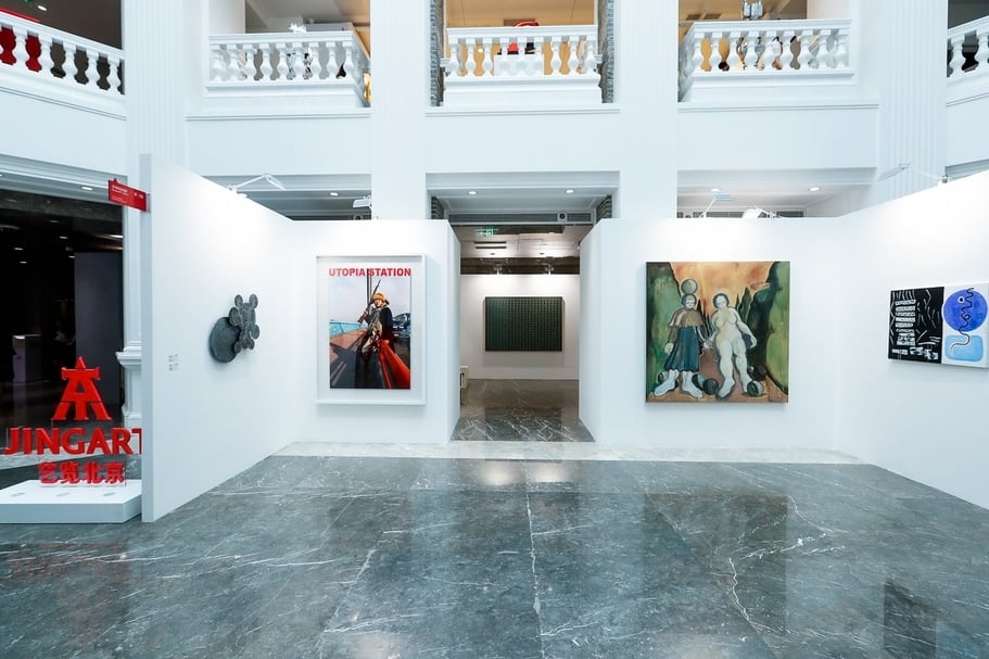 JINGART藝博會現場，香格納畫廊展位一景。（JINGART提供）