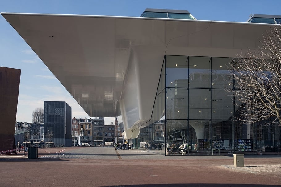 阿姆斯特丹市立美術館（Stedelijk Museum Amsterdam）。（©Hpschaefer）