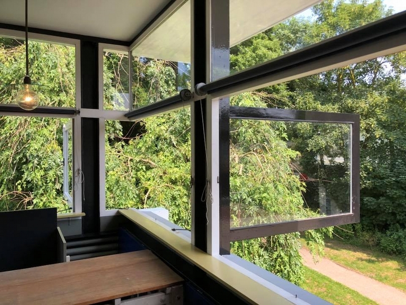 里特費爾德之施洛德住宅（Rietveld Schröeder House）內部陳設。（簡秀枝提供）