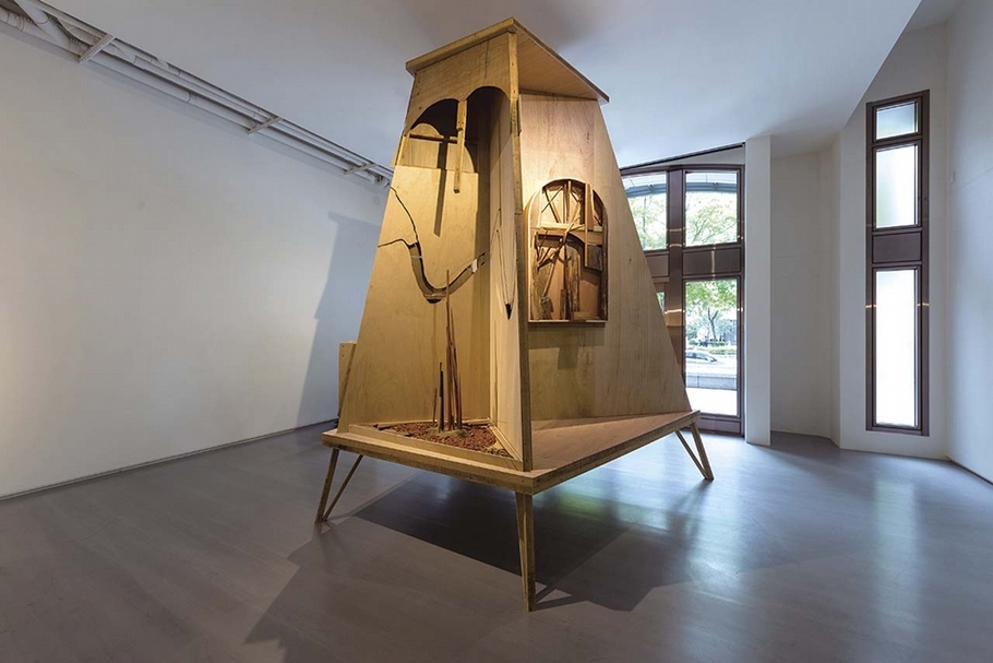 陳彧凡、陳彧君作品《木蘭溪 渡》於展覽現場。(藝術家與亞洲當代藝術空間提供)