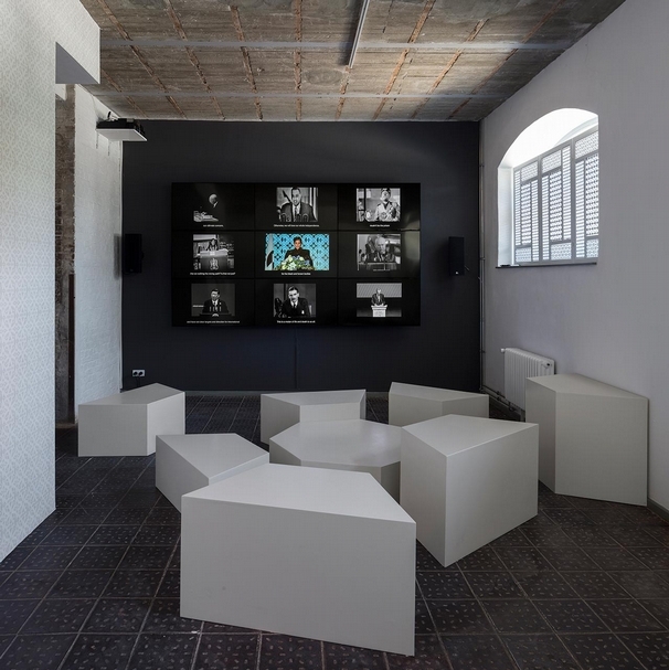 何貝．Y．阿敏（Heba Y. Amin）於ZK/U藝術與城市規劃中心展出作品《沉海作業》（Operation Sunken Sea）。（攝影／Timo Ohler）
