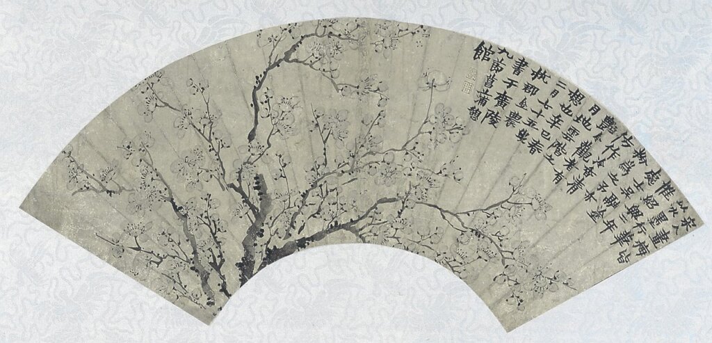 金農〈梅花圖〉扇面，揚州博物館藏。