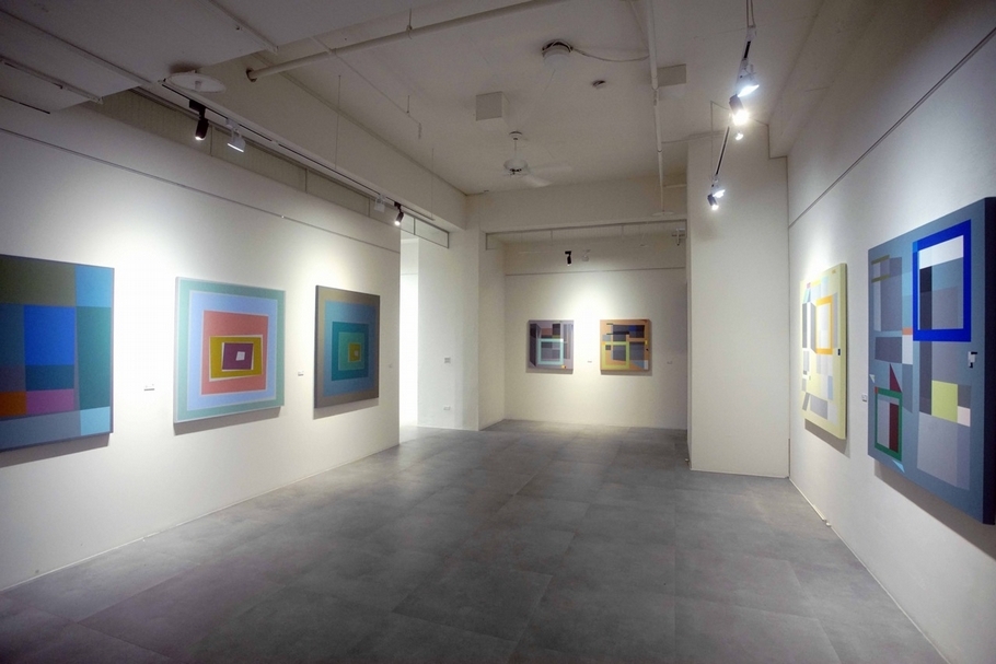 胡坤榮的作品於耘非凡美術館展出現場。(采泥藝術提供)