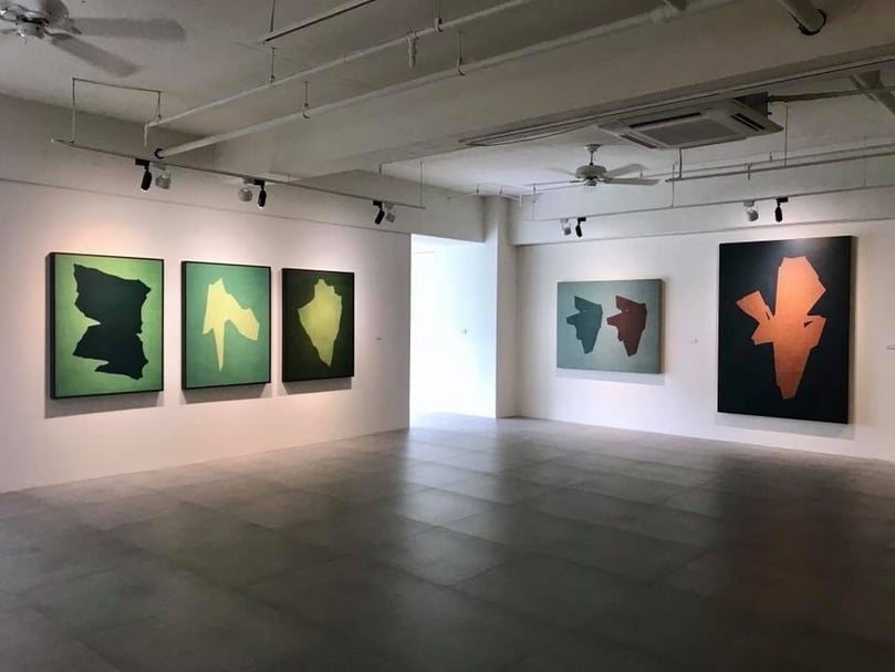 吳東龍的作品於耘非凡美術館展出現場。(采泥藝術提供)