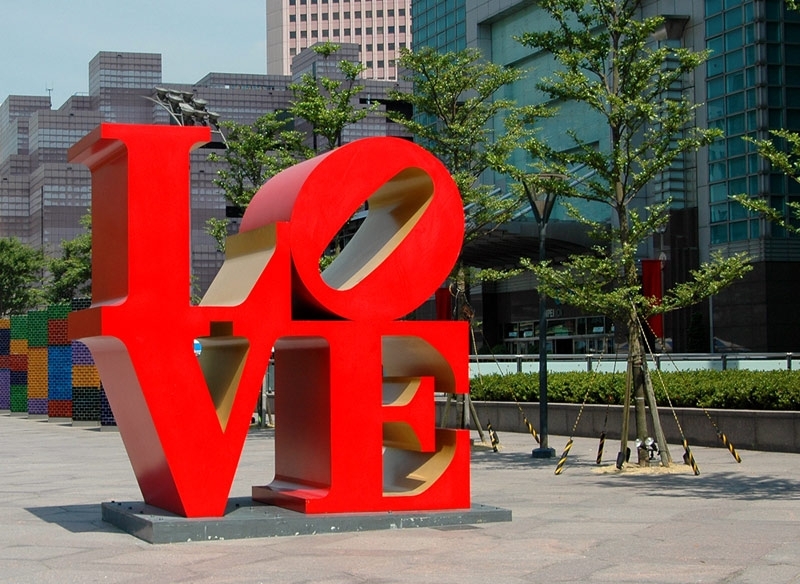 從LOVE到HOPE：符號藝術家羅伯特．印第安納