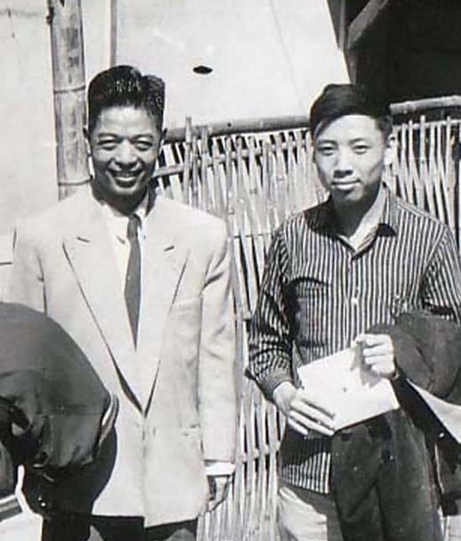 1956年李仲生(左)與霍剛(右)。(霍剛與朱為白提供)