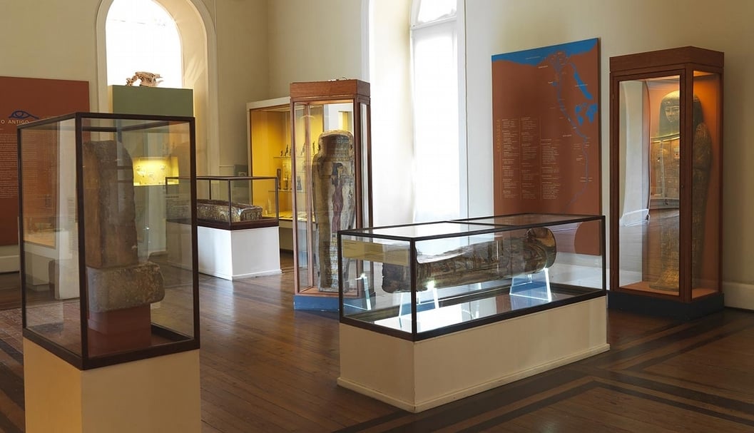 巴西國家博物館（National Museum of Brazil）展示包含木乃伊和石棺的古埃及的展廳。（擷取自巴西國家博物館網站）