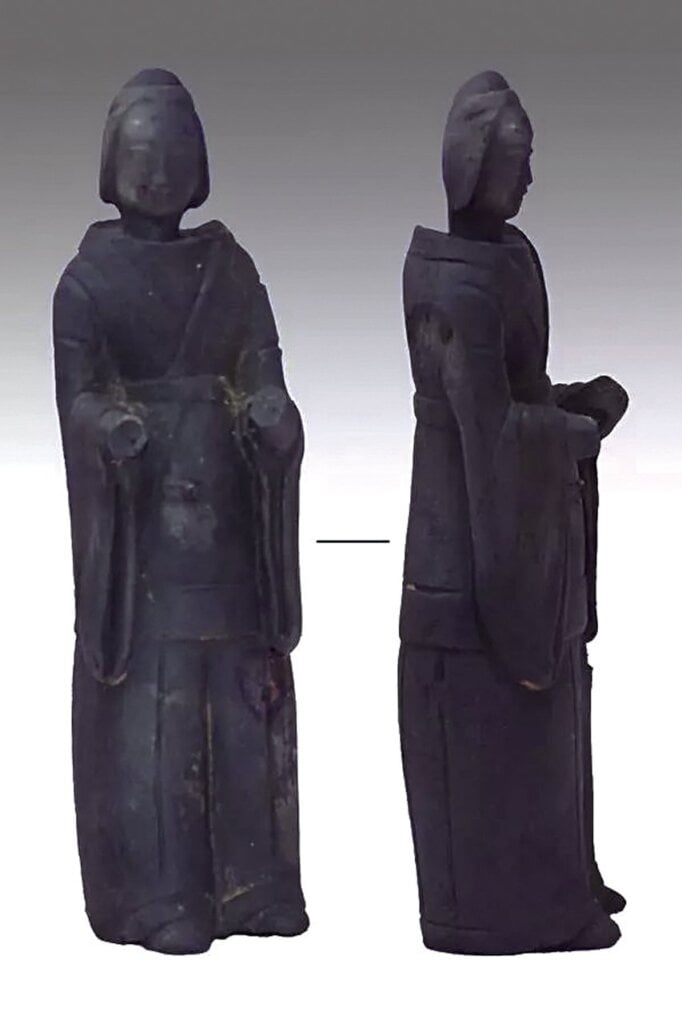 出土的女性陶俑。