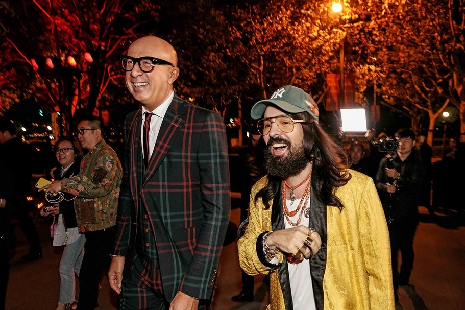GUCCI創意總監亞歷山卓．米開理（Alessandro Michele，右）與GUCCI執行長馬可．畢薩力（Marco Bizzarri）。（余德耀美術館提供）