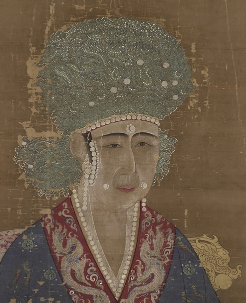 宋人〈宋仁宗后坐像〉,172.1×165.3公分。圖為局部。國立故宮博物院藏。 圖│國立故宮博物院