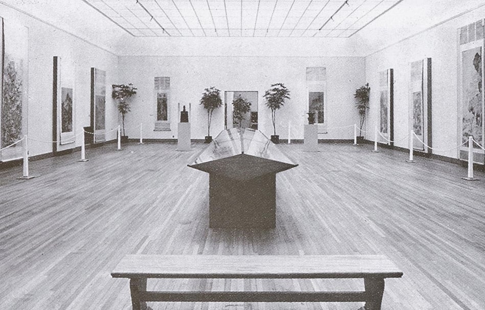 1961年美國「中國古藝術品」(Ancient Chinese Art Exhibition)巡迴展於大都會藝術博物館陳列室。(本刊資料室)