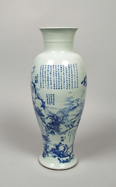 清康熙〈青花觀音尊〉，觀鷺園藏。（中華文物學會提供）