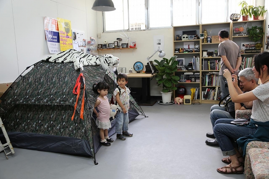 2014年空場「Open Studio」活動開放藝術家工作室。（空場提供）