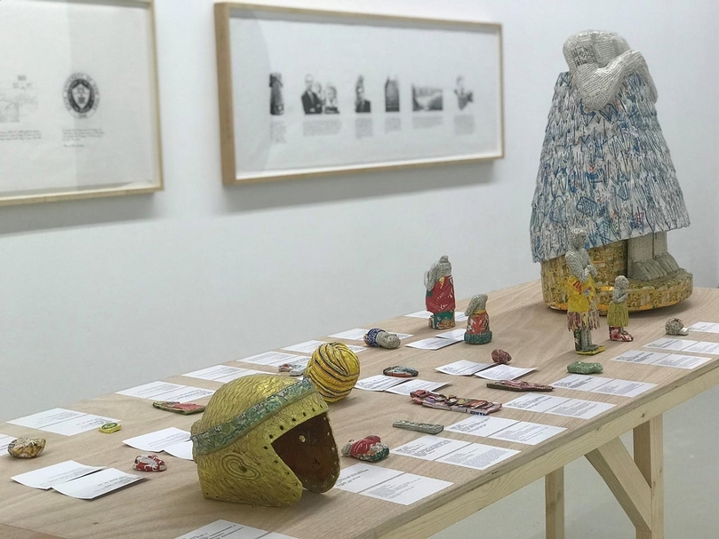 邁克爾．拉克威茨（Michael Rakowitz）《無形的敵人不該存在》系列作品。（© 上海雙年展）