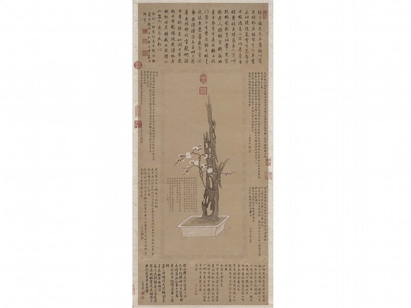 圖9 清鄒一桂〈畫古榦梅〉，119.1×51.3公分。 圖︱國立故宮博物院