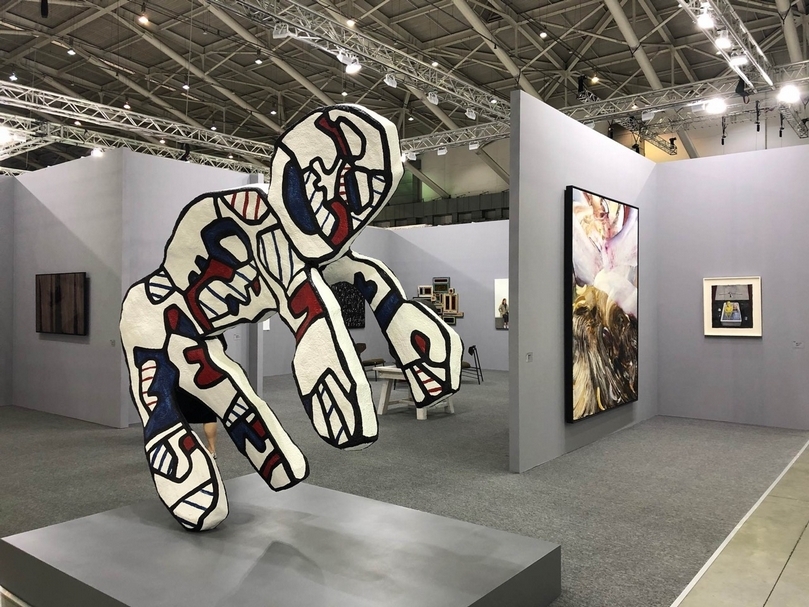 佩斯畫廊（Pace Gallery）展位一景。（本刊資料室）