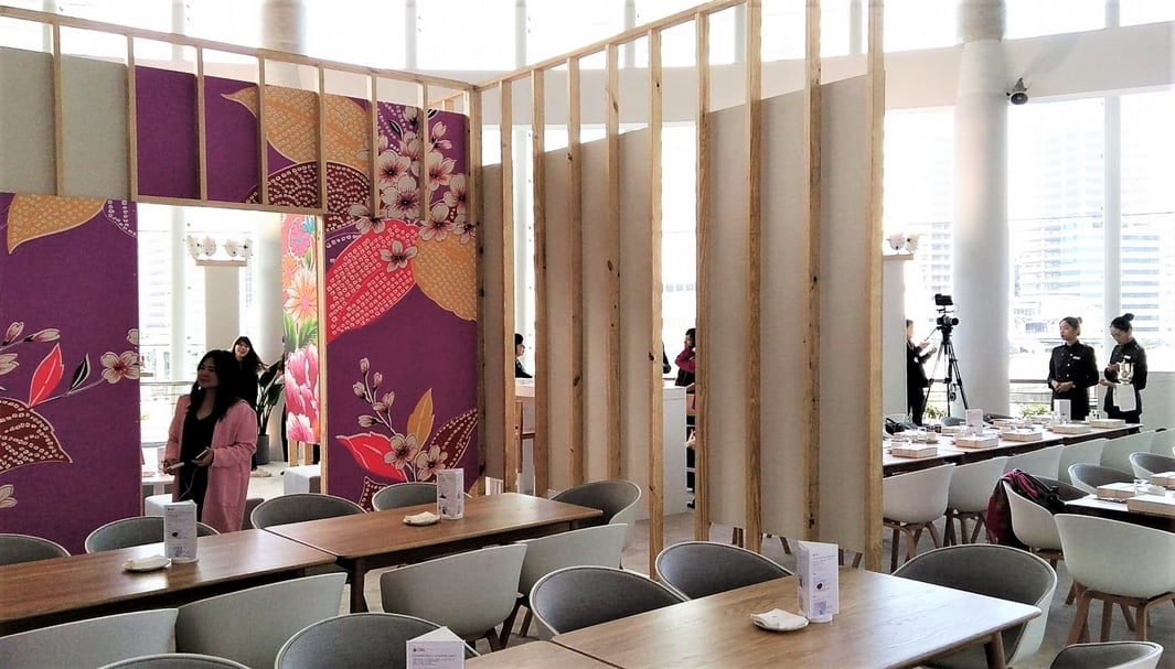 瑞銀集團委託藝術家林明弘的現地製作《展間》（Booth）。（攝影／吳牧青）