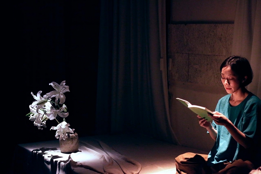 ARTWAVE TPAM Fringe 演出作品，鄭尹真《懶繡停針》。（國藝會提供）