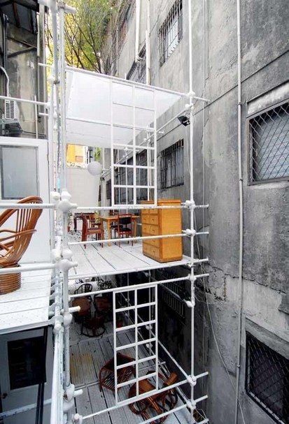 「朗讀違章：王澍×謝英俊」展覽， 謝英俊作品《後巷桃花源》，2011。
