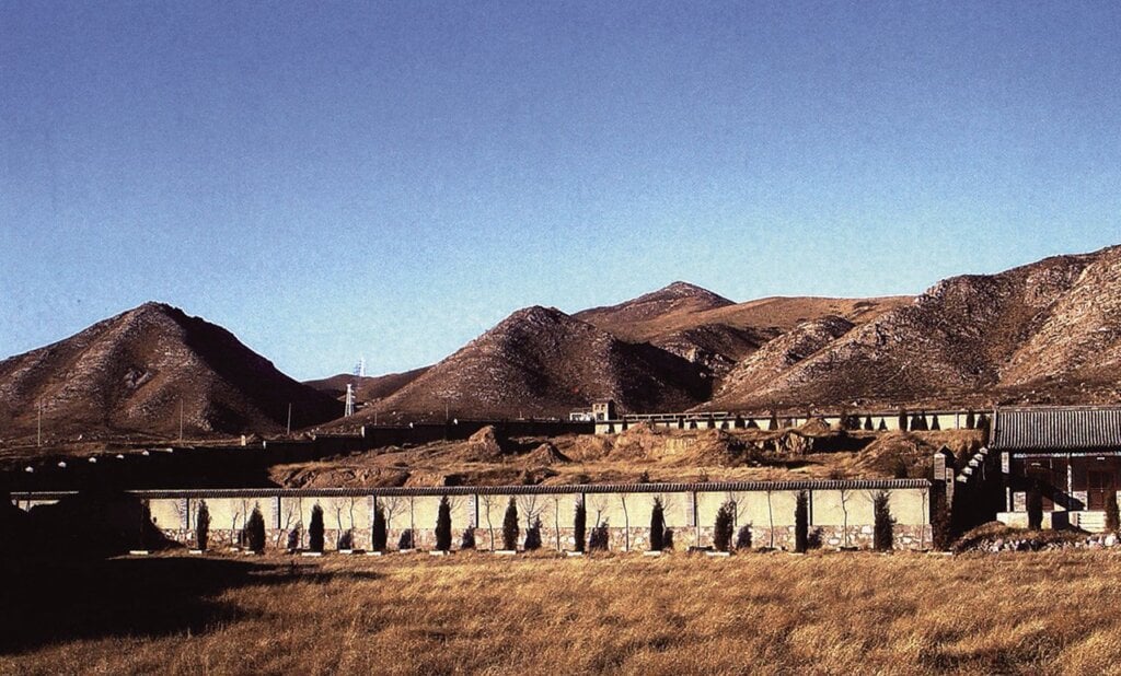 大西北組墓地全景。