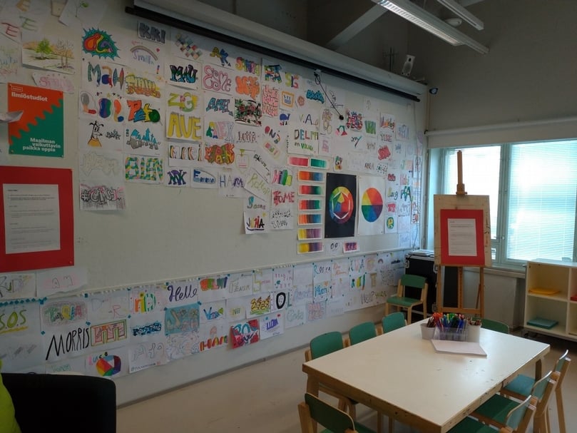 工作坊空間內展示的孩子作品
