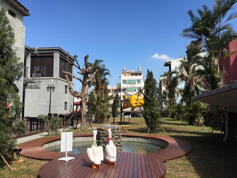 南投稅務出張所外部一景。（賴政豪提供）