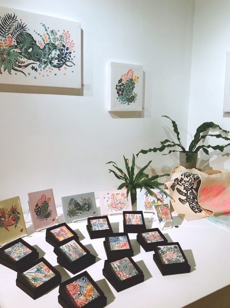 精美可愛的周邊商品，都是作者親手製作的唷!