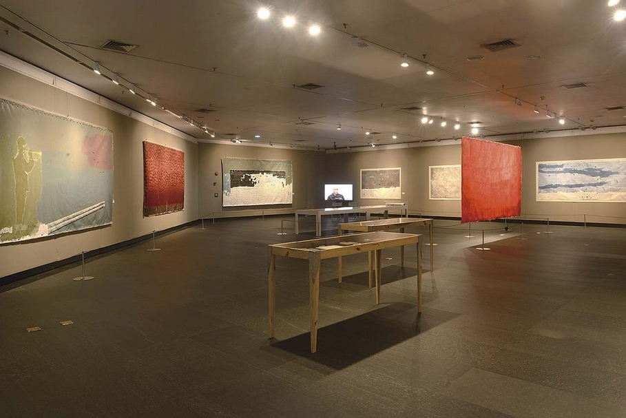 2017年廣州美術學院美術館「歷史的分途：葉世強個展（攝影與文獻裝置：葉偉立）」展覽一景。（攝影／葉偉立、吳語心）