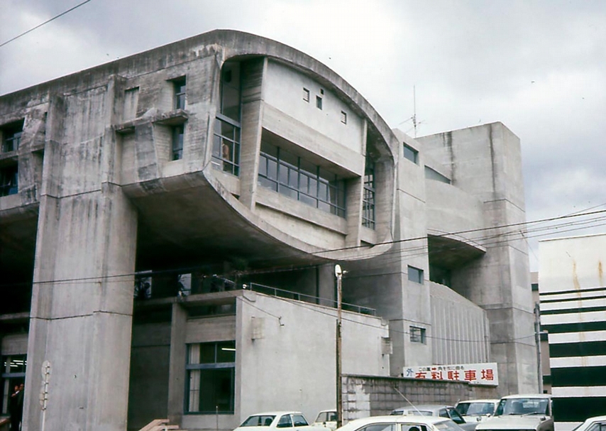 磯崎新（Arata Isozaki，1931-）的作品大分縣醫師會館（Ooita Ishi）。（攝影／Marcus）