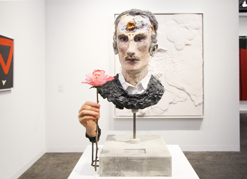 大衛．阿爾特邁（David Altmejd）雕塑作品《Portrait of a Man with Rose》。（本刊資料室）